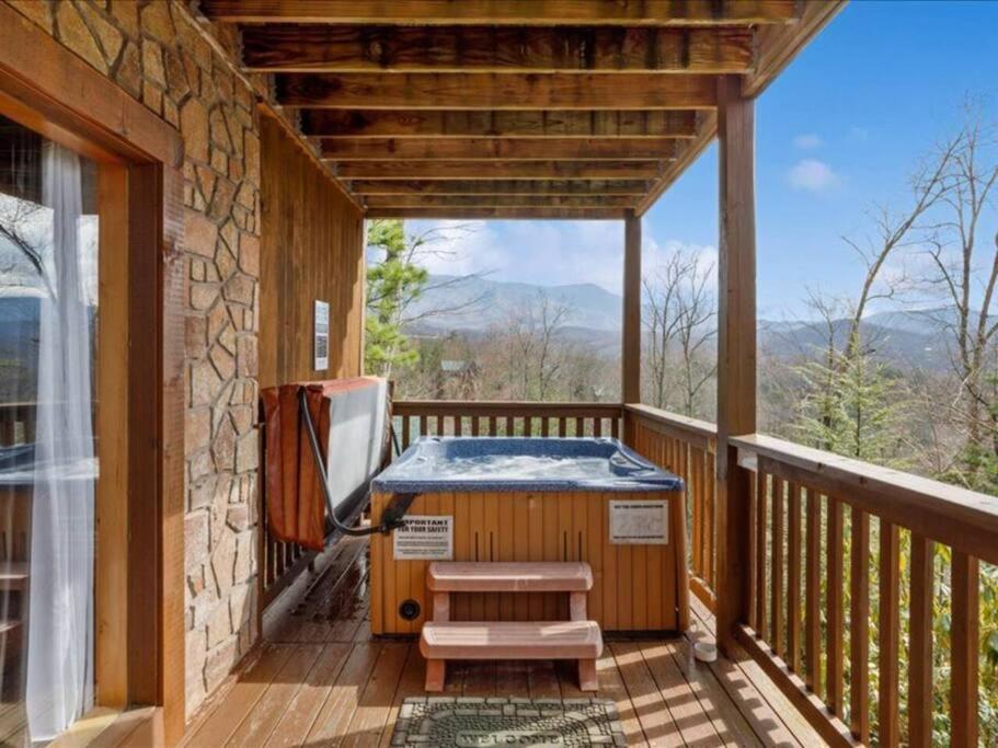 Вилла Breathtaking Views Of The Smokies, 3 Mins To Гатлинбург Экстерьер фото